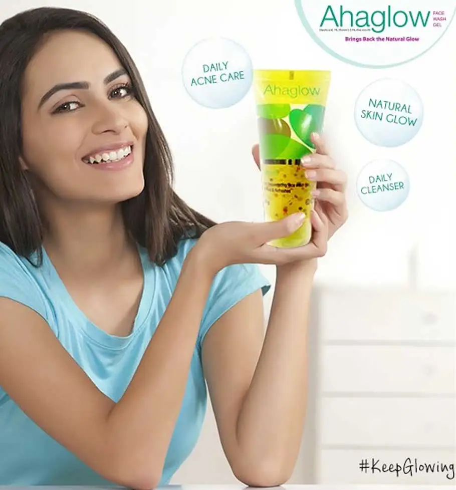 ahaglow form face wash at best price